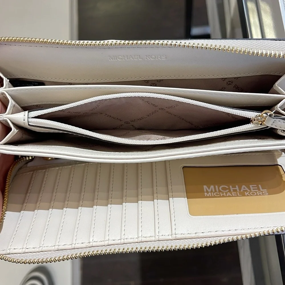 Michael Kors Jet Set Travel Large Signature Logo and Metallic Continental Wallet